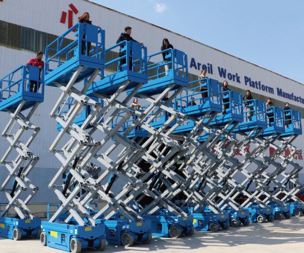海盐自行走升降机